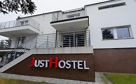 Justhostel